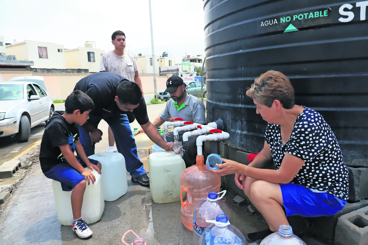 Están sin agua 90 mil familias de Santa Catarina en Nuevo León