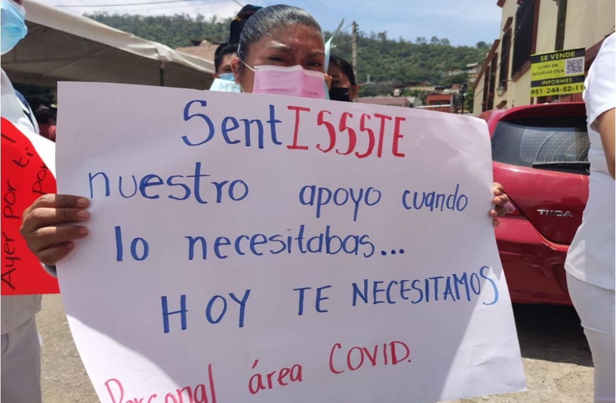 Tras alerta de despidos, personal médico de atención Covid en Oaxaca exige estabilidad laboral
