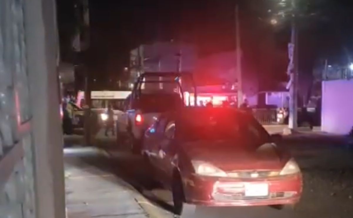 Intento de asalto en tienda de conveniencia deja 1 muerto y un policía herido en Hidalgo