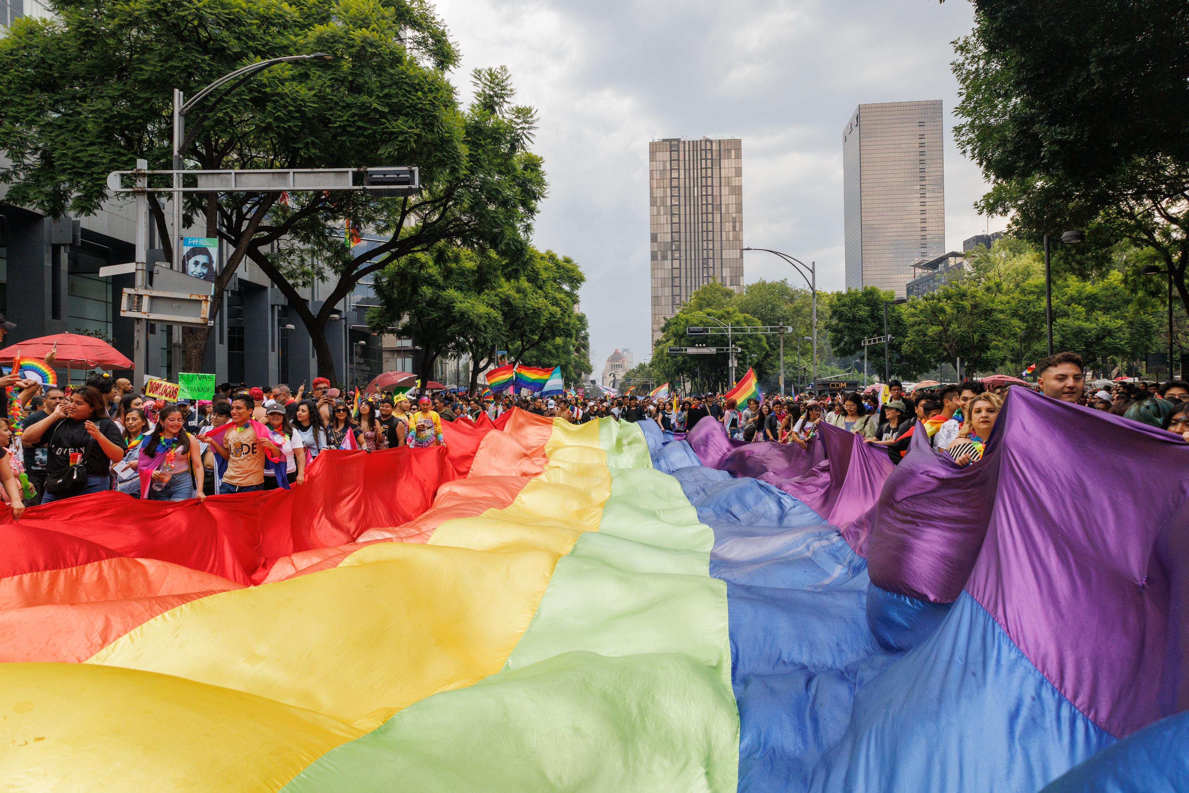 Un cuarto de millón marcharon por el orgullo LGBT 2024 en CDMX