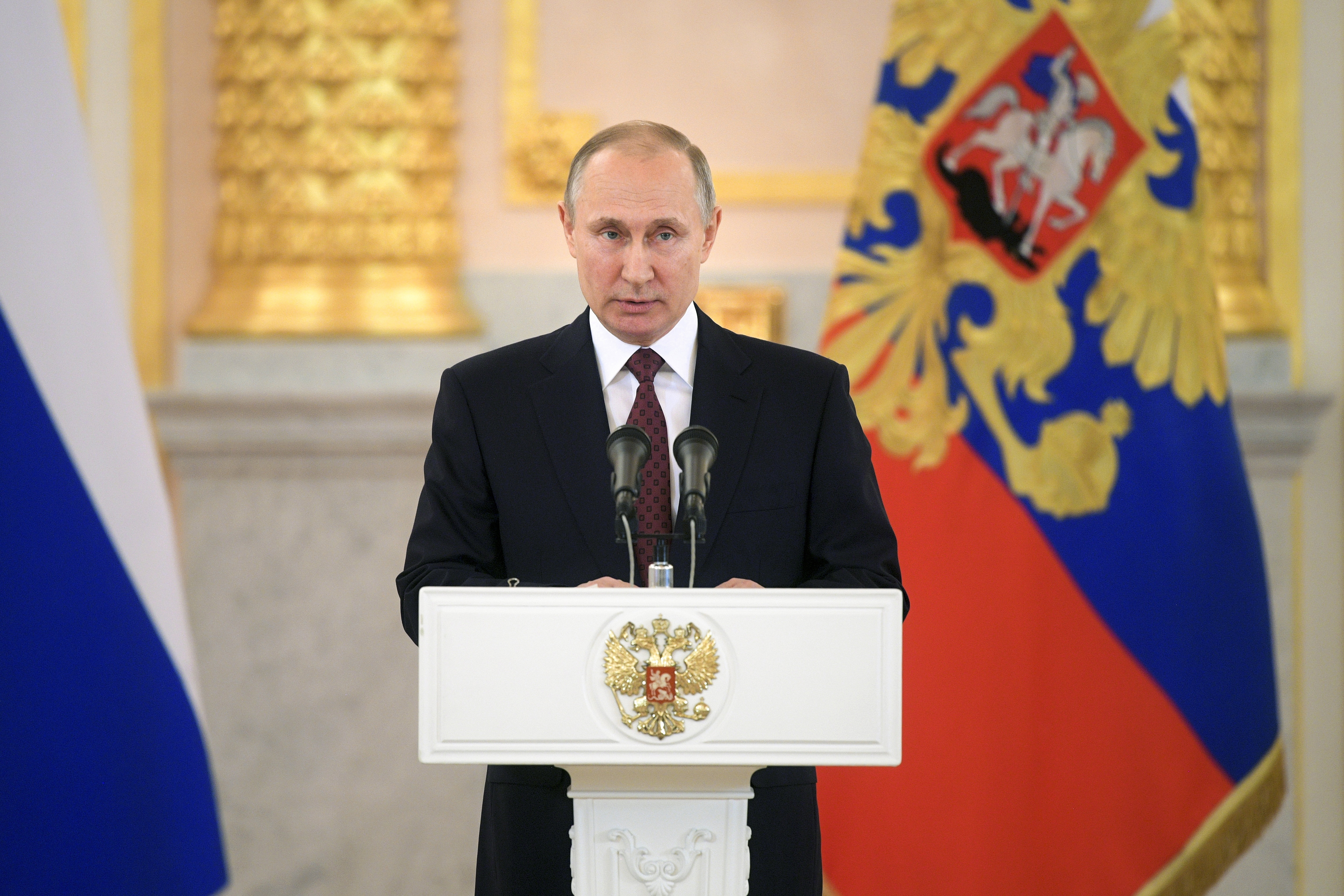 Putin denuncia que la "agresión" a Siria ayuda a los terroristas