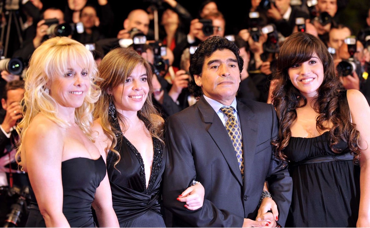 Hijas de Maradona, acusadas de hostigamiento al abogado; ellas lo niegan