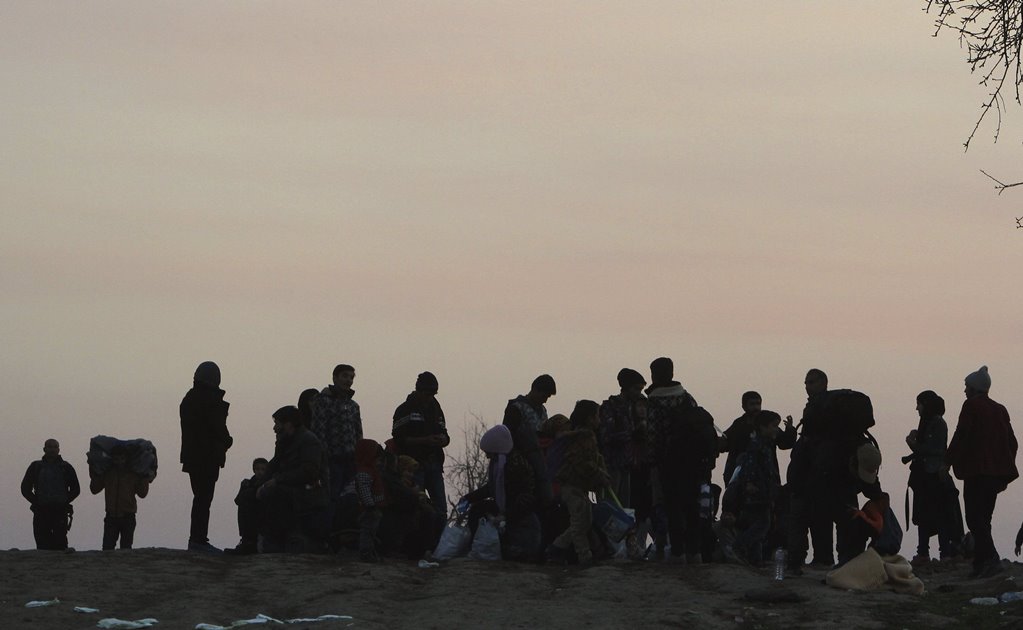 Legisladores de EU aprueban ley que dificulta entrada de sirios 