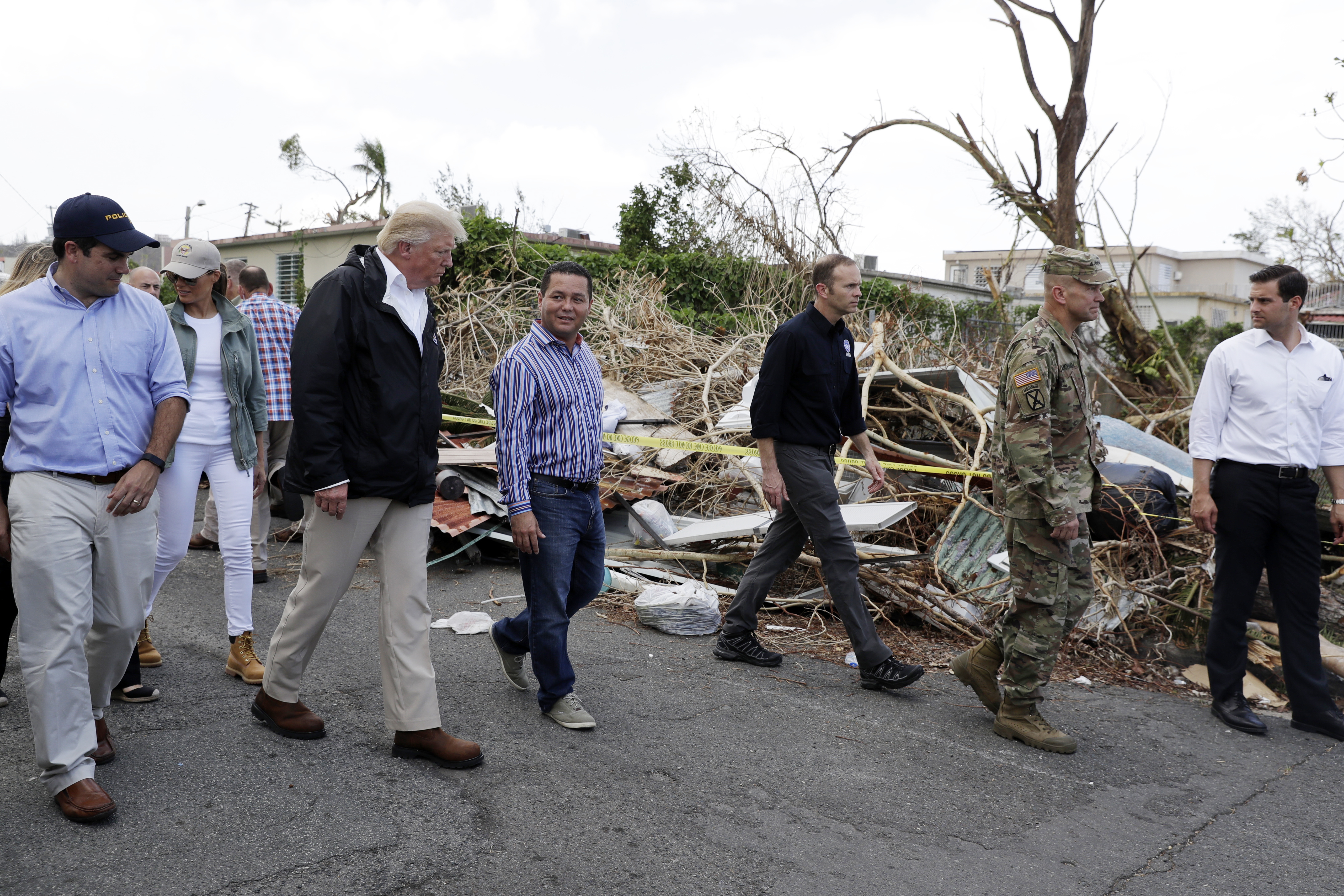 Trump: Puerto Rico no sufre "catástrofe real" como la del huracán Katrina