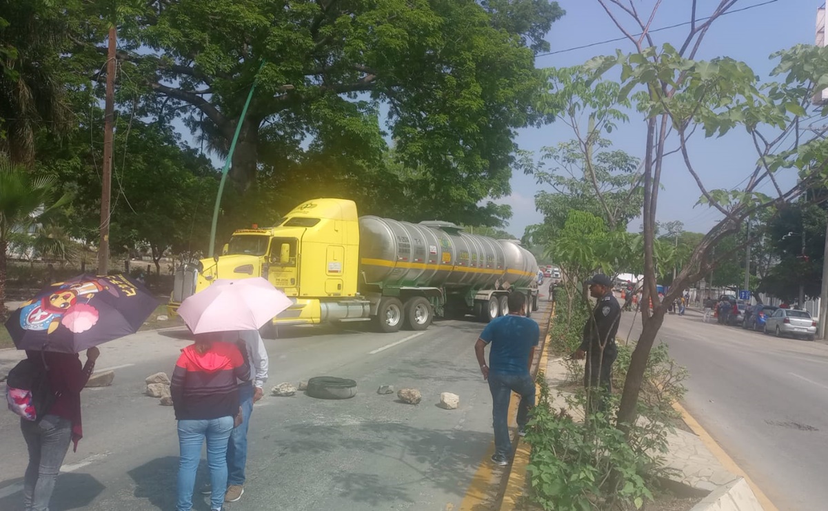 Maestros de la CNTE bloquean accesos a Tuxtla Gutiérrez, Chiapas 