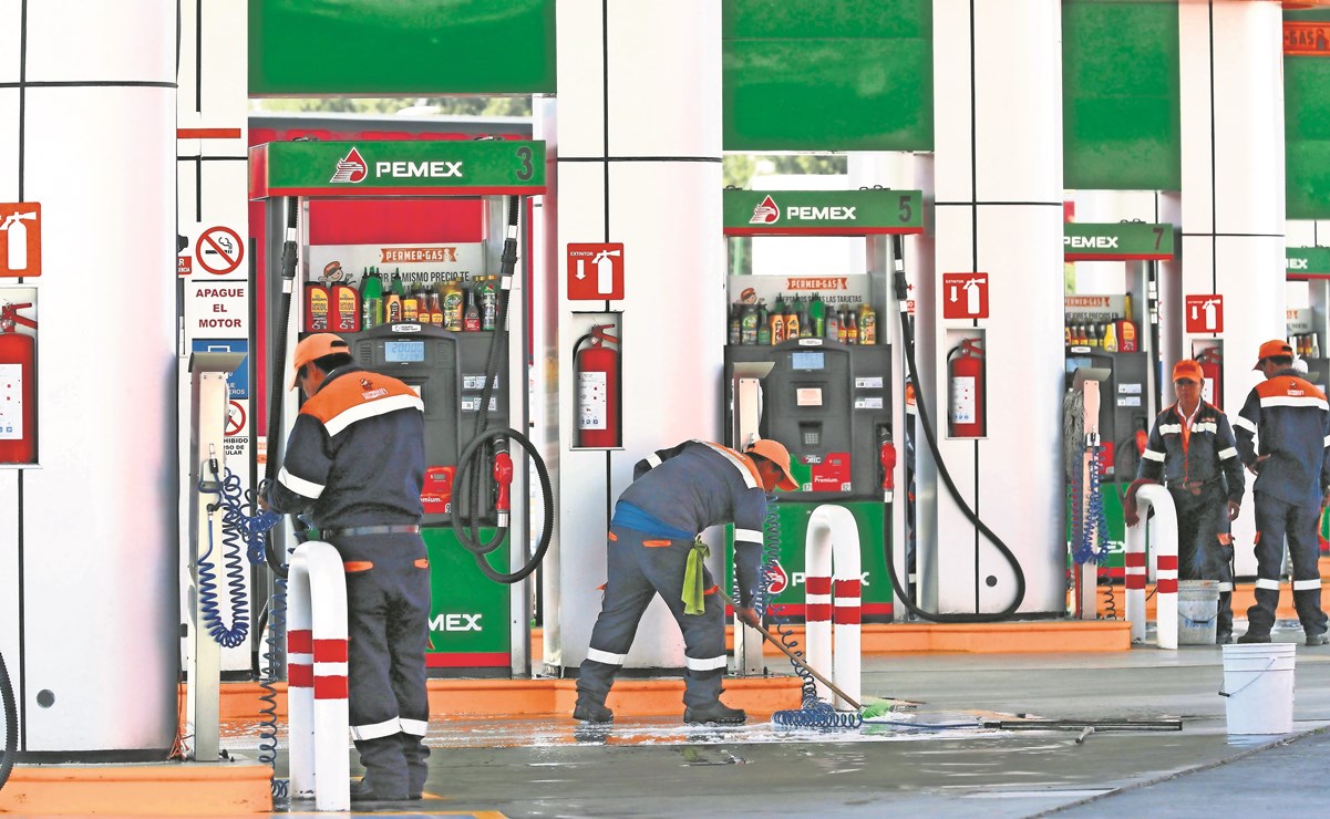 Gobierno subsidia 7 pesos por cada litro de gasolina