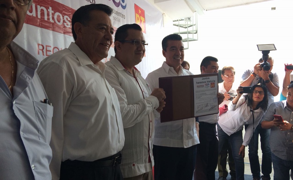 Rutilio Escandón se registra como candidato a la gubernatura de Chiapas