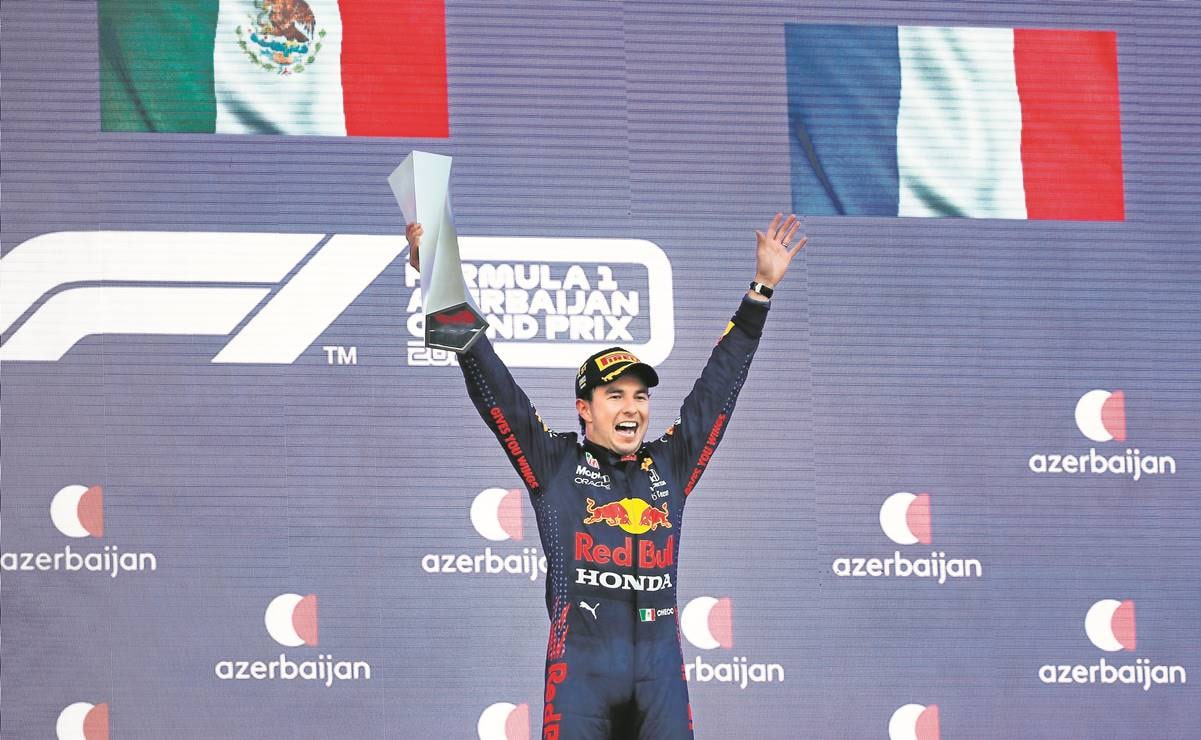 Triunfos de Checo Pérez disparan venta de ropa de Red Bull Racing