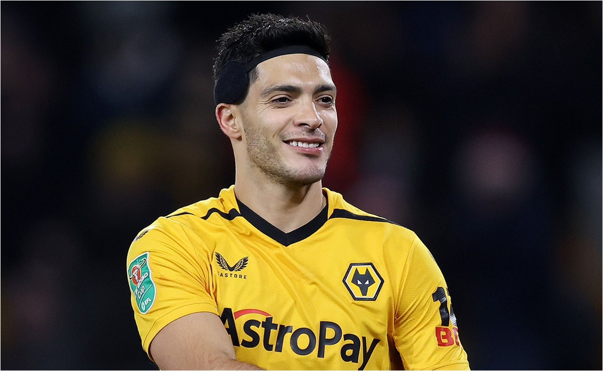 Raúl Jiménez se 'salva' de las primeras bajas del Wolverhampton