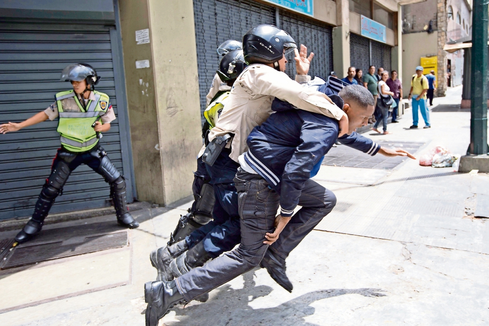 Festeja chavismo giro de la OEA hacia el diálogo