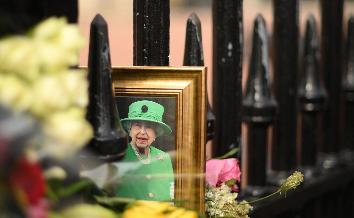 Fotos: Reino Unido conmemora con mesura el primer aniversario de la muerte de Isabel II
