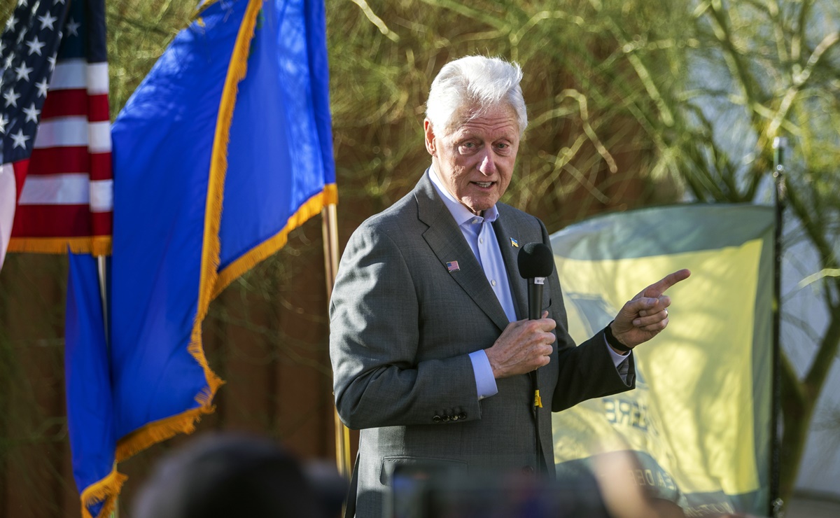 Bill Clinton llega al sur de Texas para apoyar a dos candidatos latinos