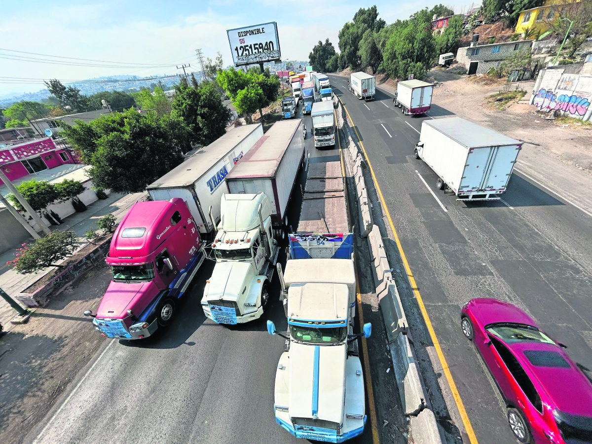 Transportistas protestan para exigir seguridad