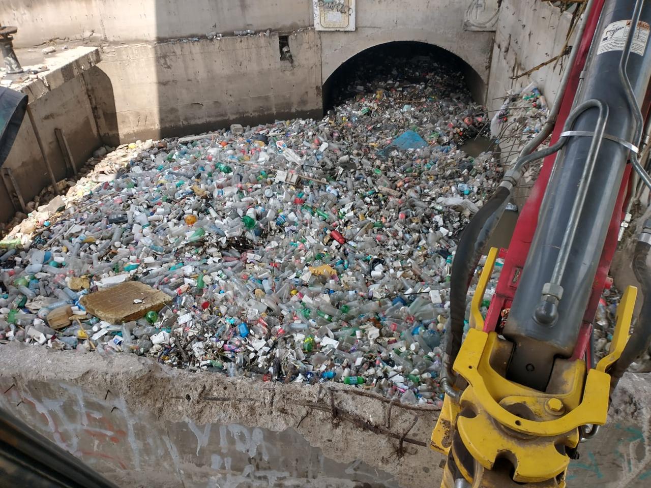 Comisión del Agua del Estado de México retira más de 650 toneladas de basura del drenaje y alcantarillado