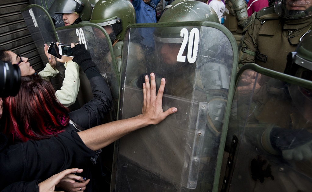 Marcha estudiantil en Chile termina en gresca