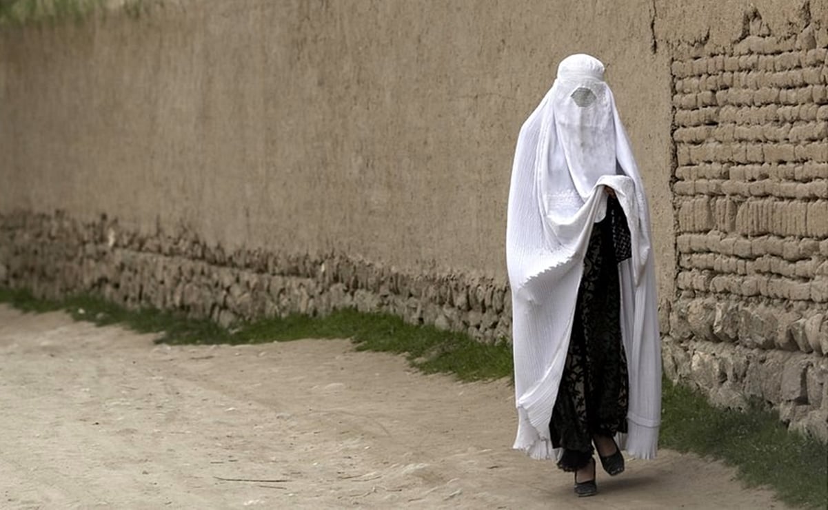 Afganistán: los primeros cambios para las mujeres afganas tras el control talibán