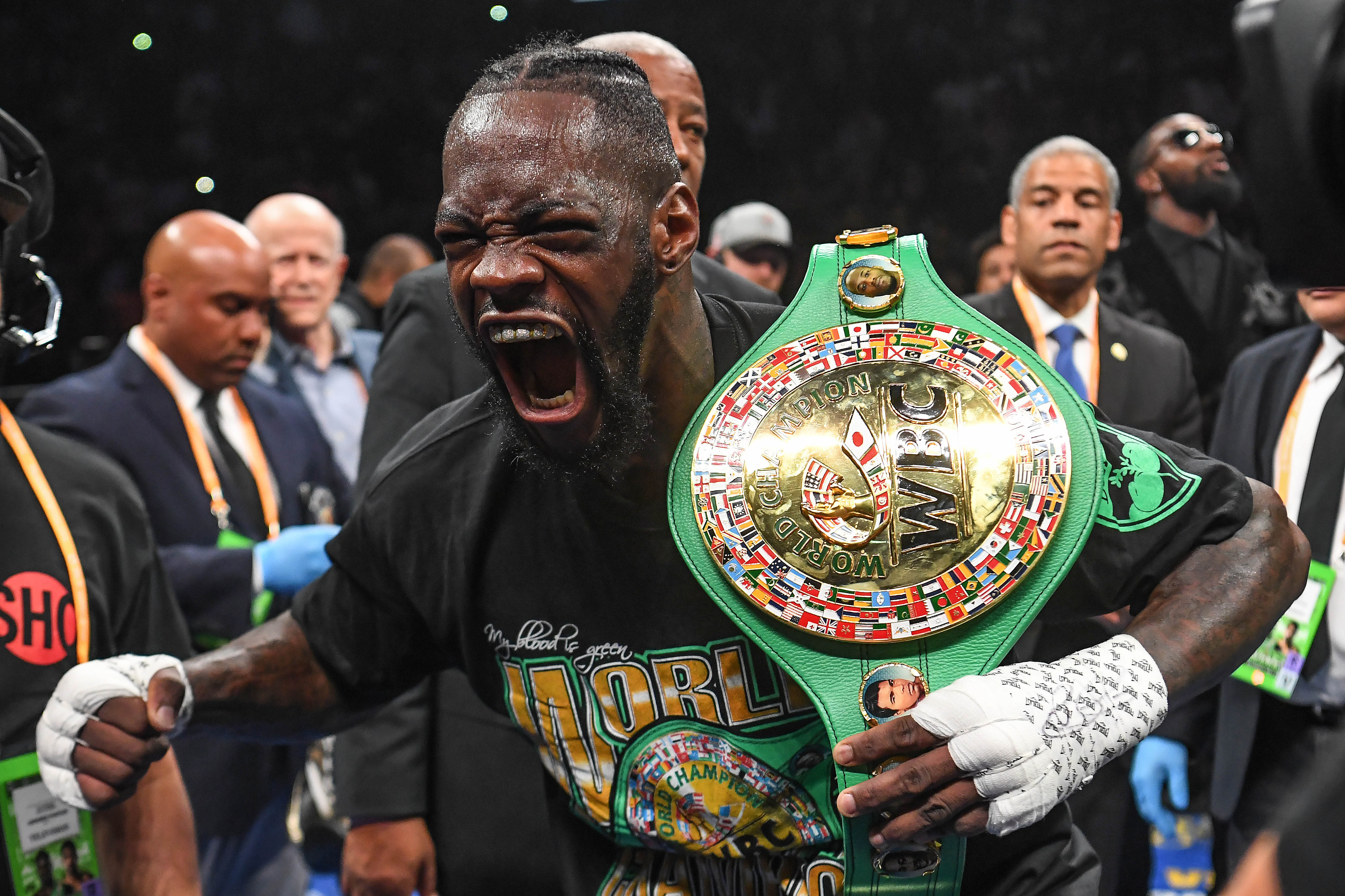 Deontay Wilder retiene el título del CMB con tremendo nocaut