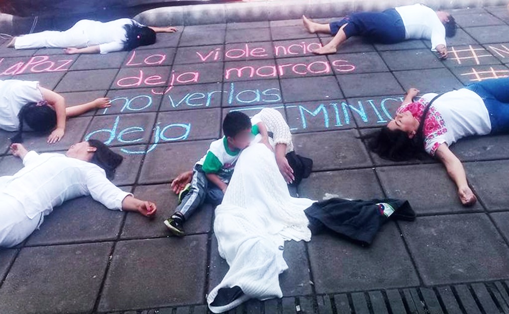 Se manifiestan en Michoacán tras asesinato de Mara 