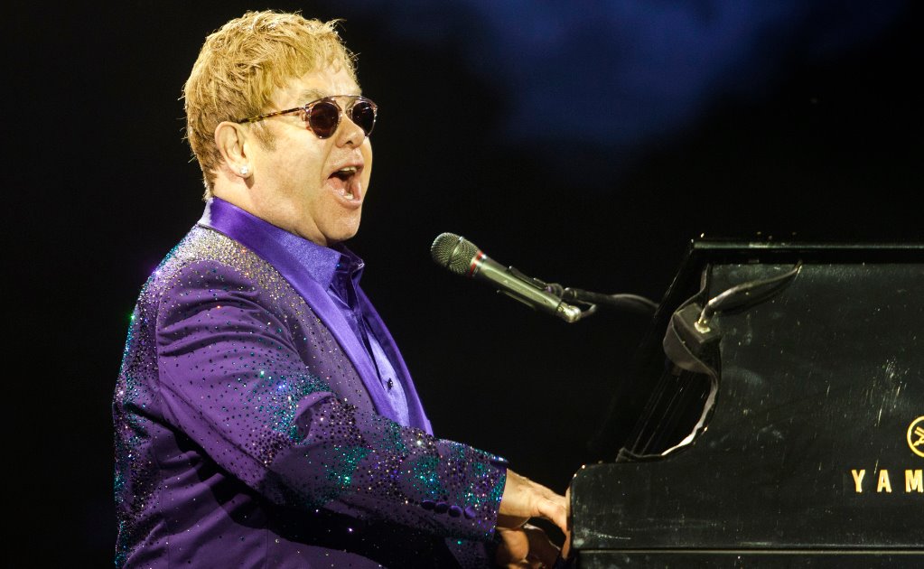 Elton John no podrá reunirse con Putin