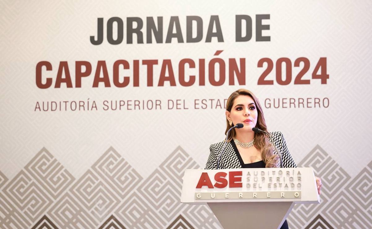 Evelyn Salgado exhorta a alcaldes de Guerrero a servir sin corrupción, al inaugurar capacitación de la ASE