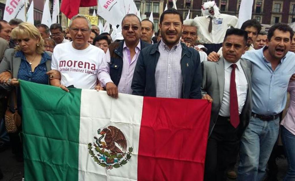 Candidato de Morena inicia protesta de 24 hrs. en el Zócalo