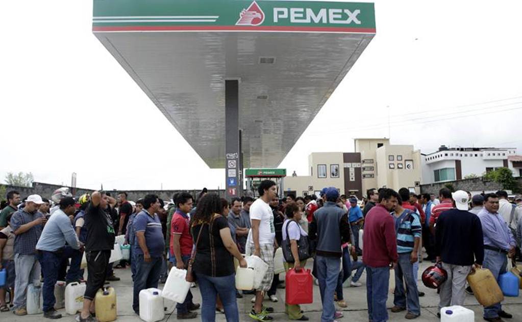 Pemex y gobierno de Oaxaca acuerdan plan ante desabasto