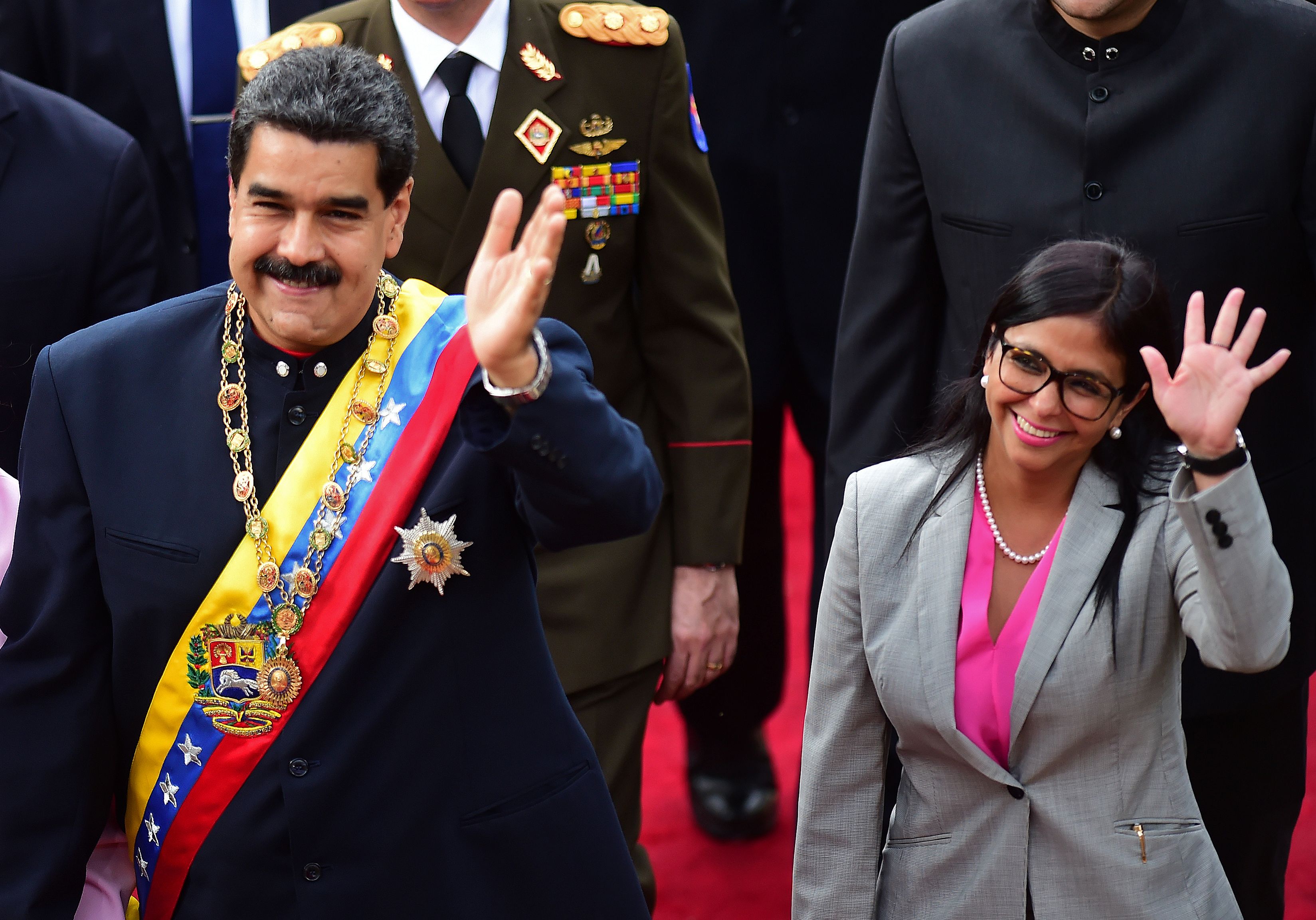 Maduro renueva gabinete y nombra vicepresidenta a Delcy Rodríguez