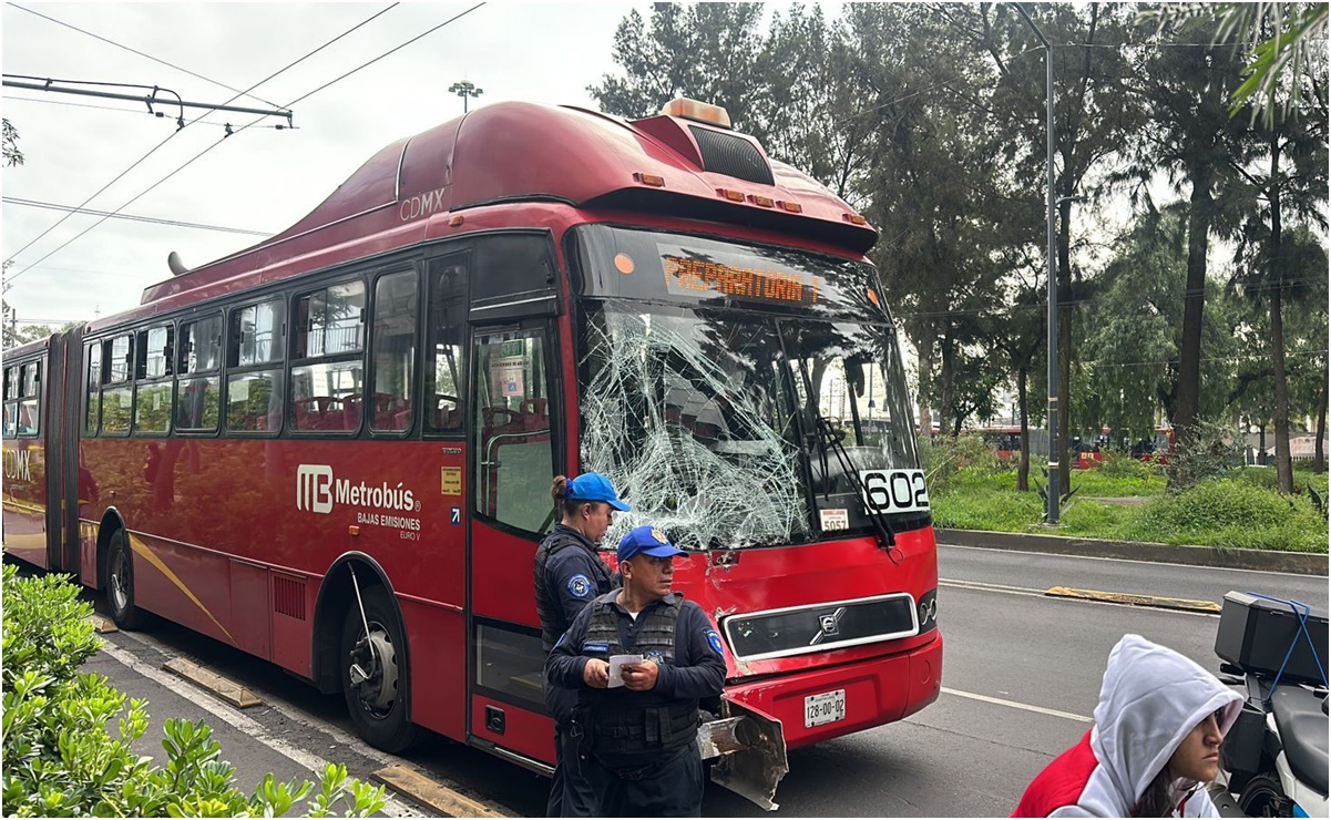 Arrestan a tres hombres tras persecución por robo de camioneta de lujo ...
