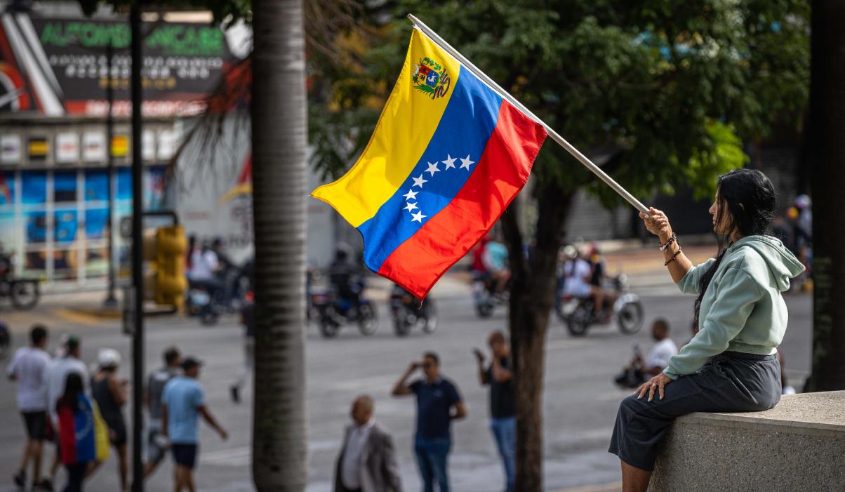Intelectuales, académicos y periodistas en México firman pliego contra "fraude electoral" en Venezuela; exigen a Maduro revelar actas 