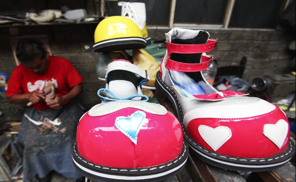 The art of making clown shoes