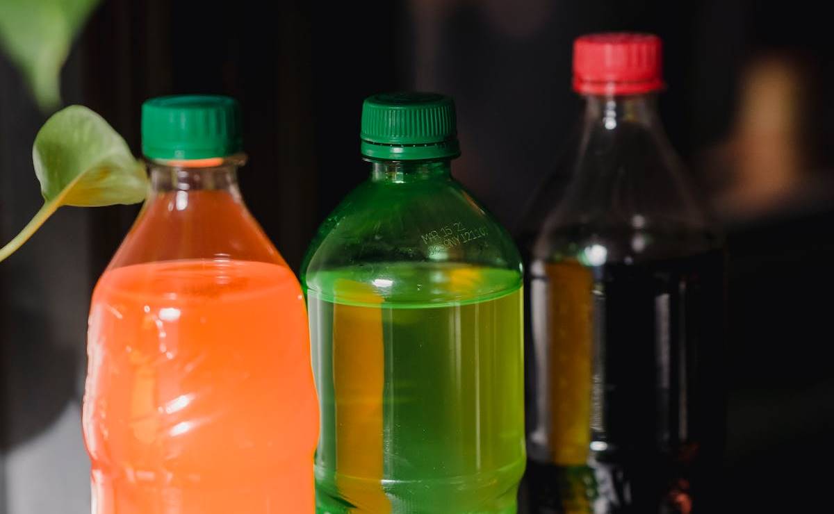 Estos son los refrescos más dañinos para la salud, según Profeco