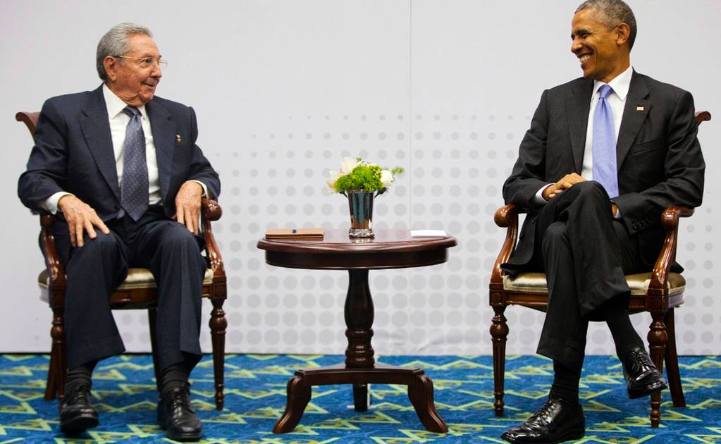 Obama pide levantar "política fallida" de embargo a Cuba