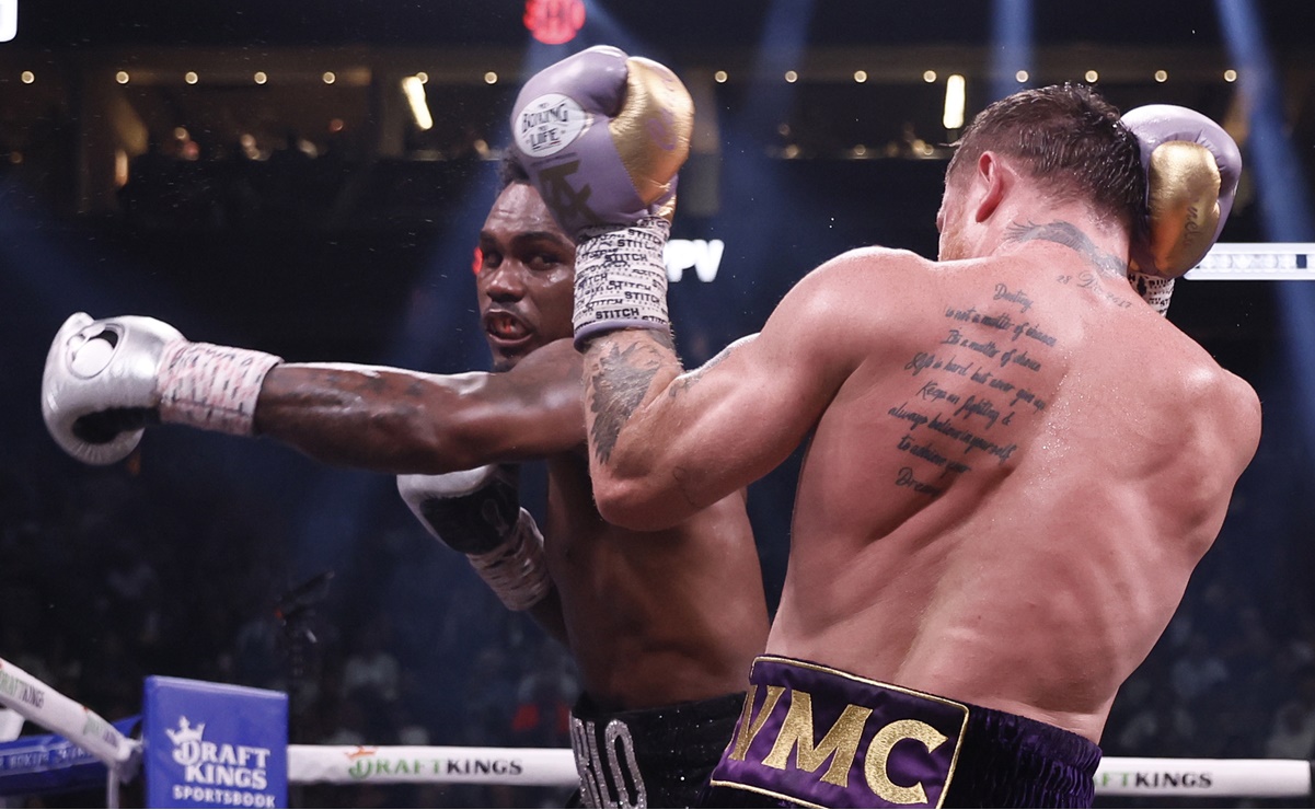 Canelo Álvarez: ¿Qué significan las letras 'VMC' que presumió ante Jermell Charlo?