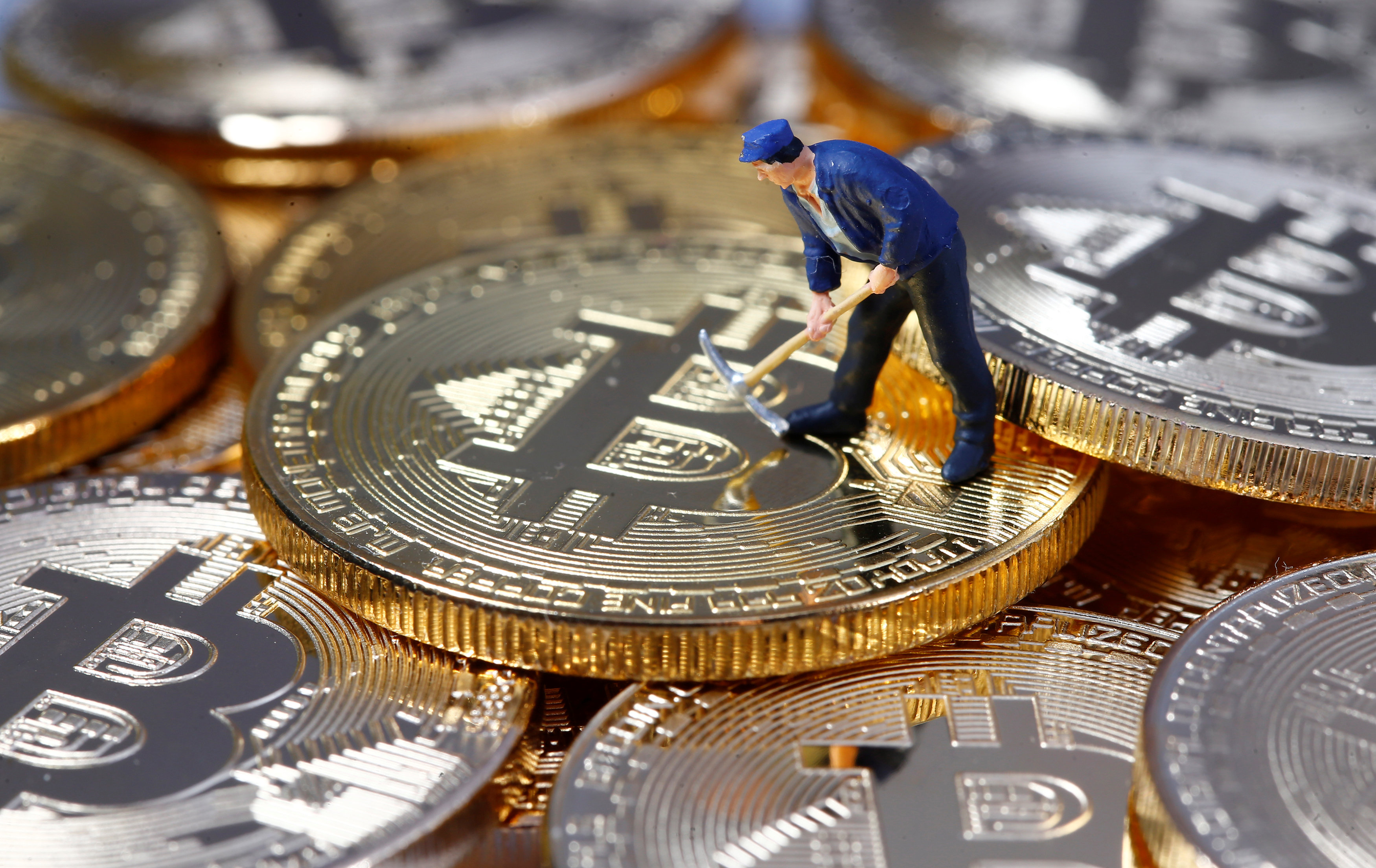 ¿Deberías invertir en bitcoins?