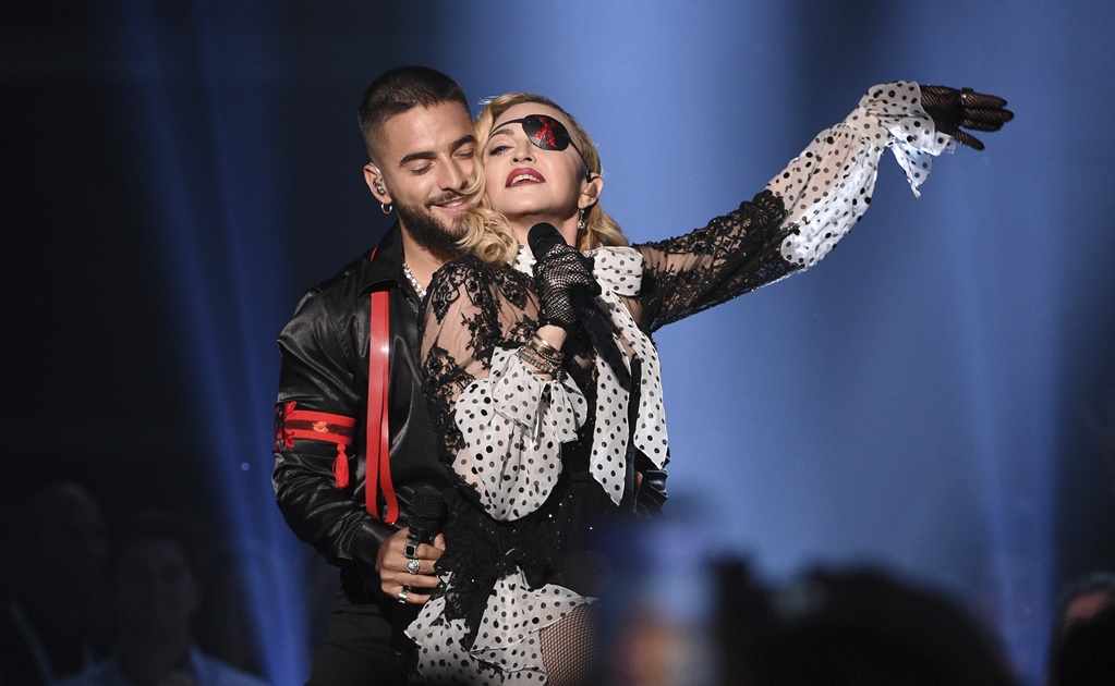 Madonna y Maluma ponen sensualidad a los premios Billboard con "Medellín"