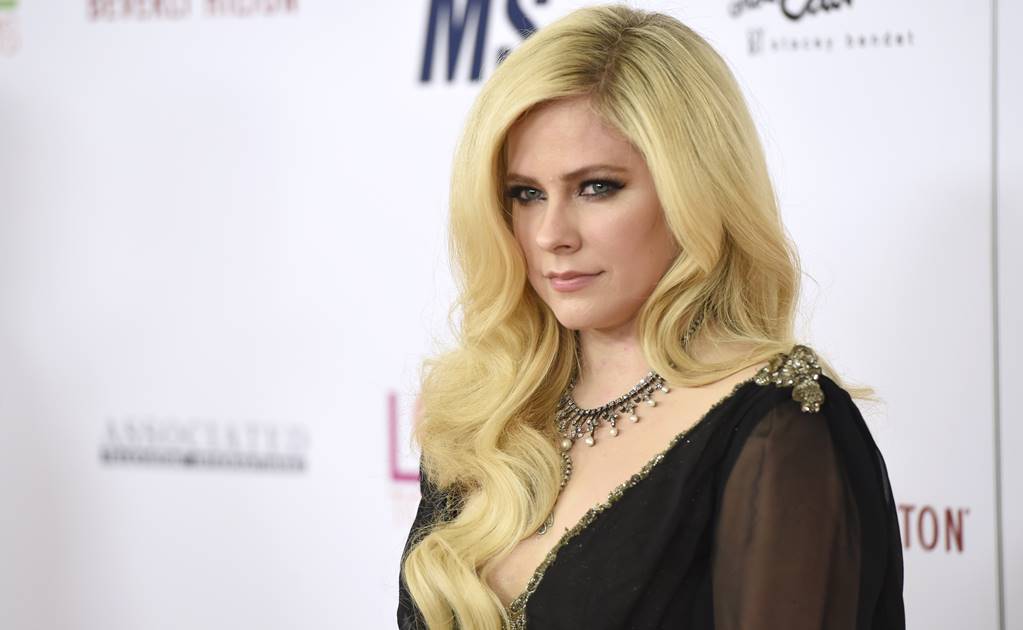 Adiós rebeldía, Avril Lavigne presenta nuevo disco y un look más maduro