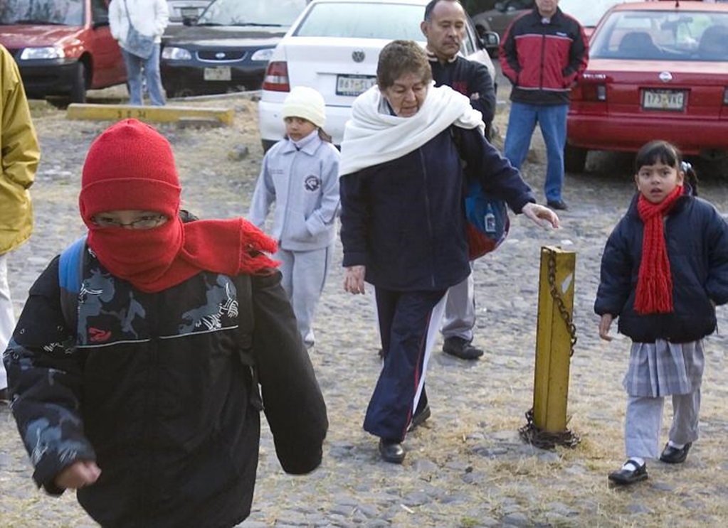 Piden recorrer horario de clases ante bajas temperaturas en Hidalgo