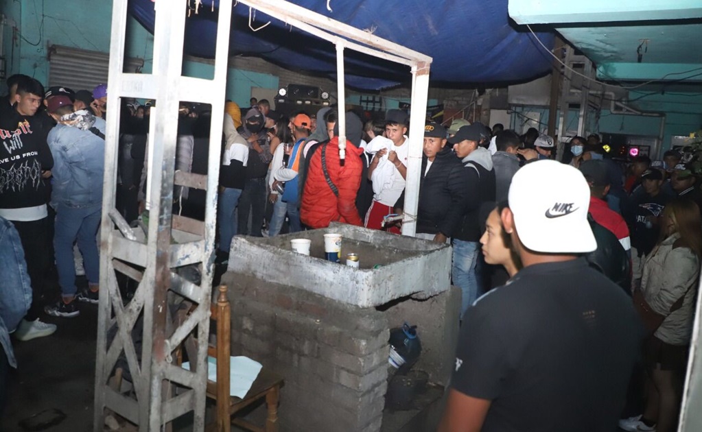 Dispersan a cerca de 400 personas de dos fiestas en Ecatepec en el fin de semana