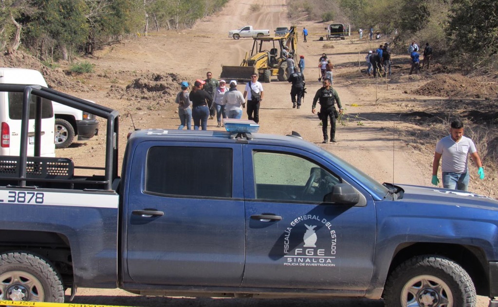 Rastreadoras encuentran fosa clandestina con 10 cuerpos en Mazatlán 