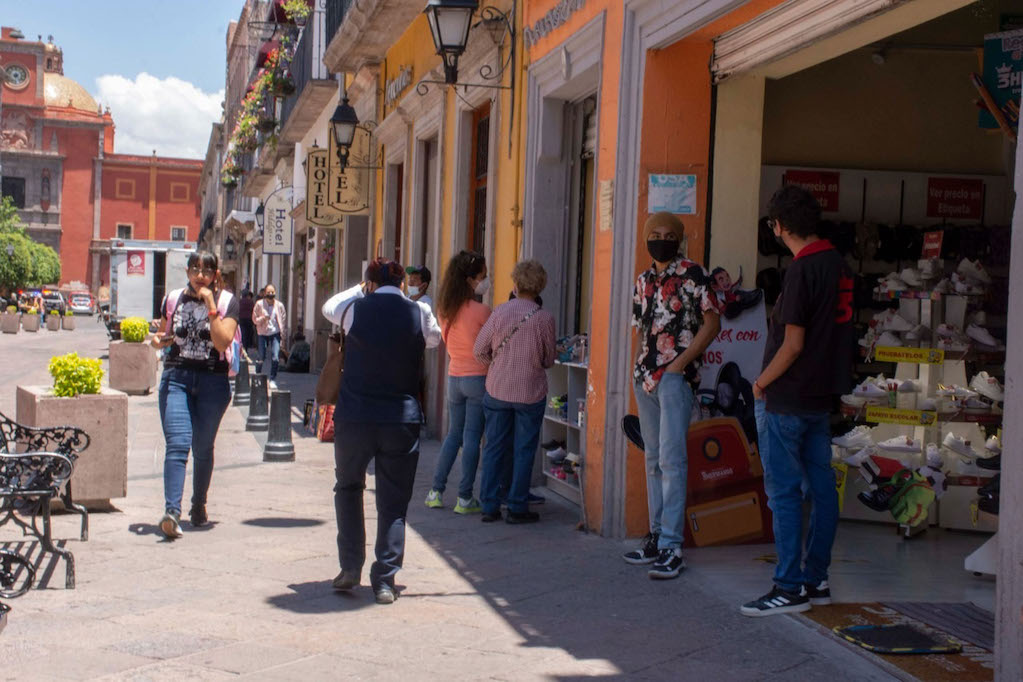 Farderismo y robo hormiga golpean a los comercios de Querétaro 