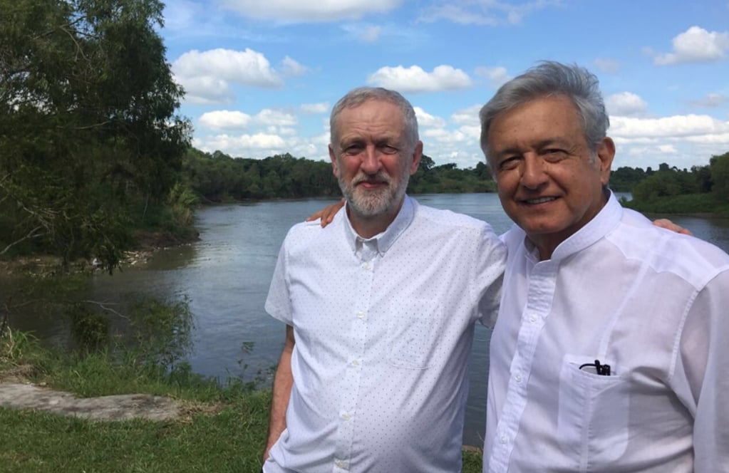 López Obrador se reúne con Jeremy Corbyn en Tabasco