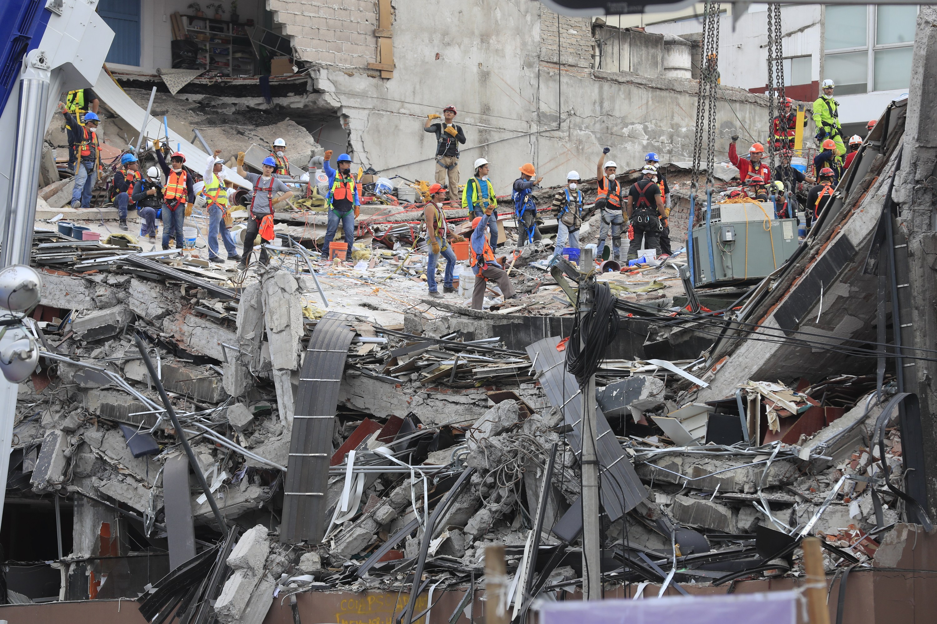 Suman 180 muertos en la CDMX por sismo de 7.1 grados