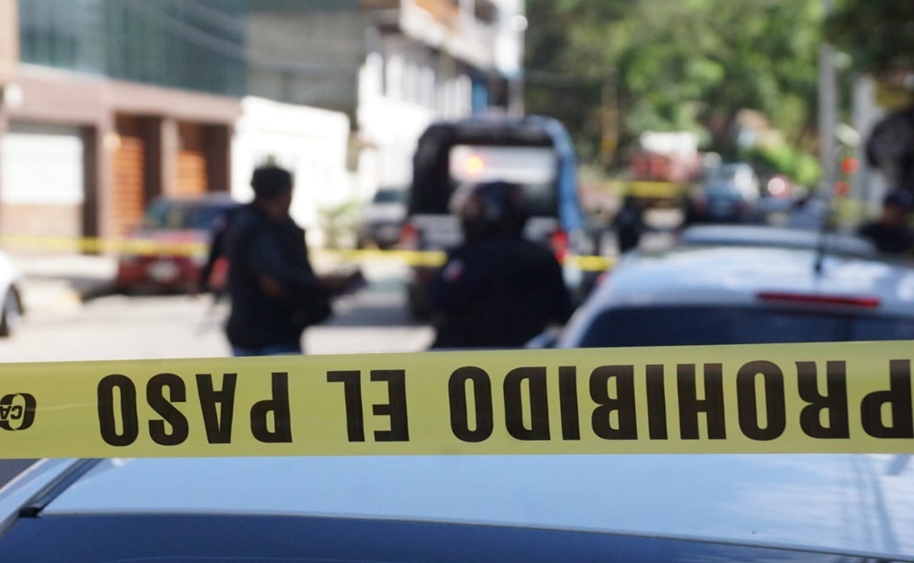 Grupo armado mata a dos policías y deja heridos a seis más en Minatitlán