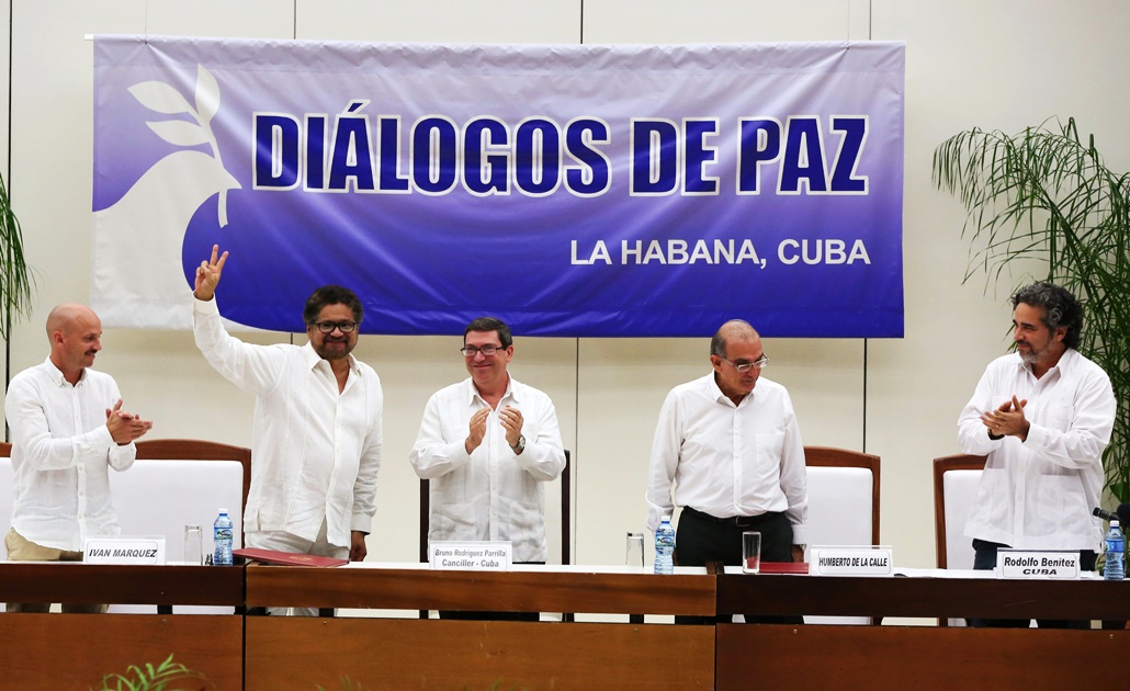 FARC, voceros en Congreso hasta 2018; después podrán ir a elecciones