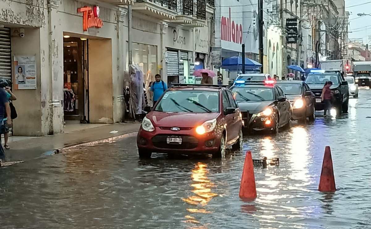 Turbonada azota a Mérida con vientos de 65 kph y torrencial aguacero