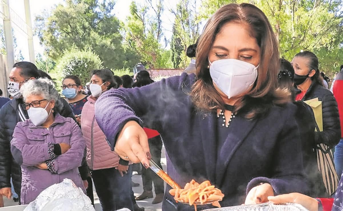 Presidenta del DIF y esposa de David Monreal “prende vela” a San Judas Tadeo