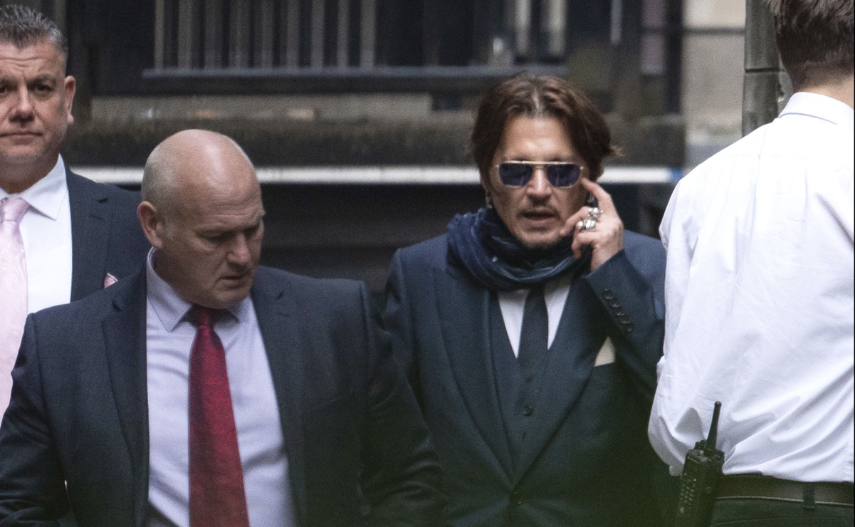 Johnny Depp niega las acusaciones de abuso a su exesposa Amber Heard