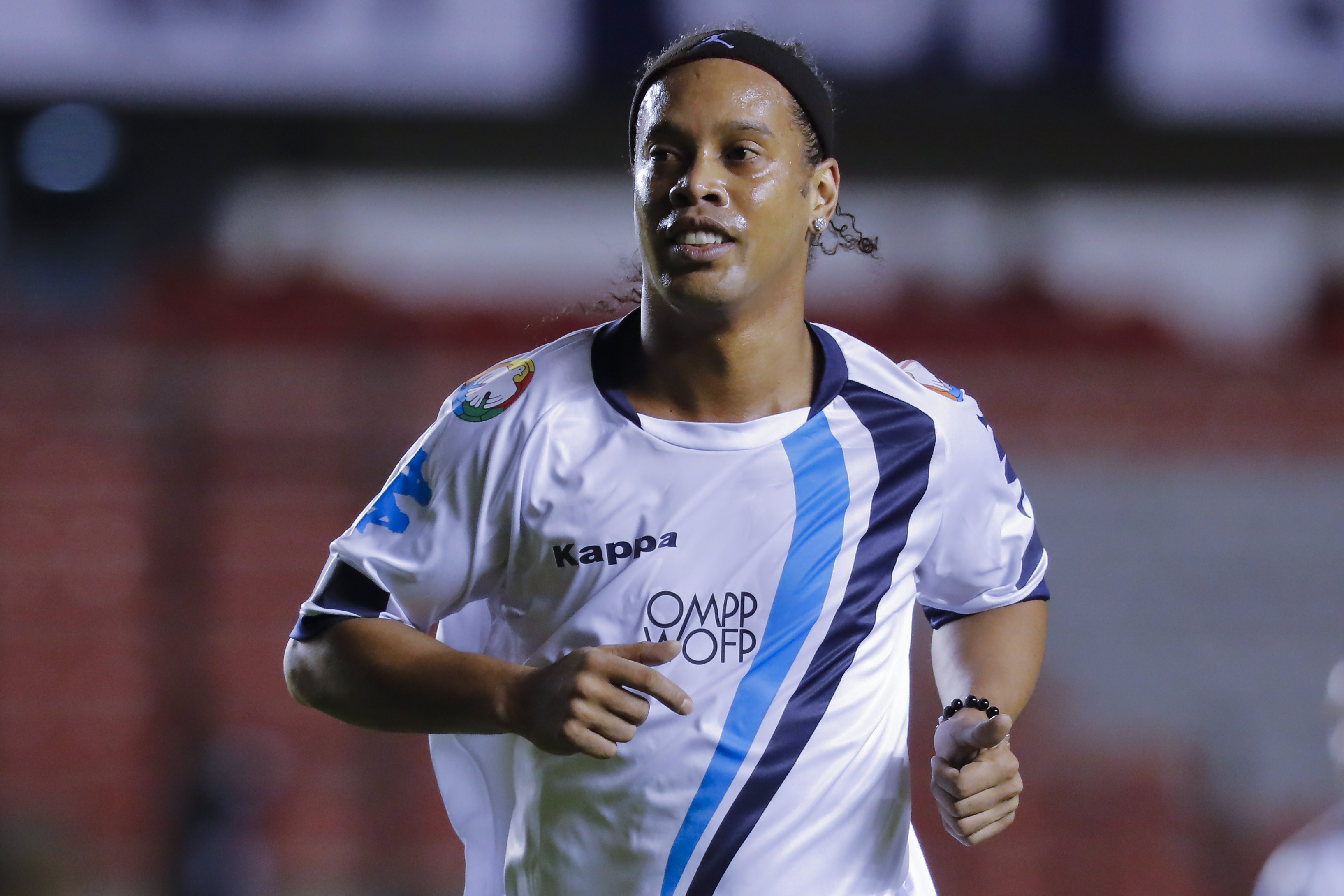 Ronaldinho no asiste a partido amistoso en Veracruz