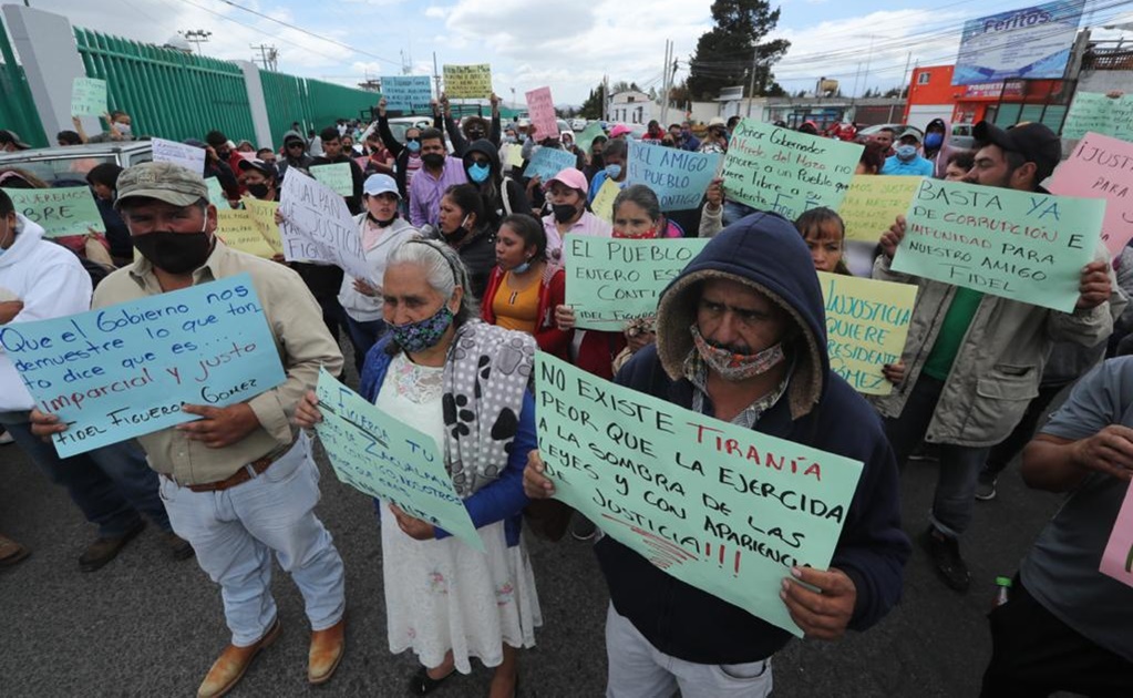 Manifestantes exigen la liberación del alcalde de Zacualpan