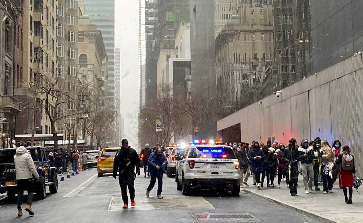 Arrestan al hombre que apuñaló a dos personas en el MoMA de Nueva York; también incendió su habitación de hotel
